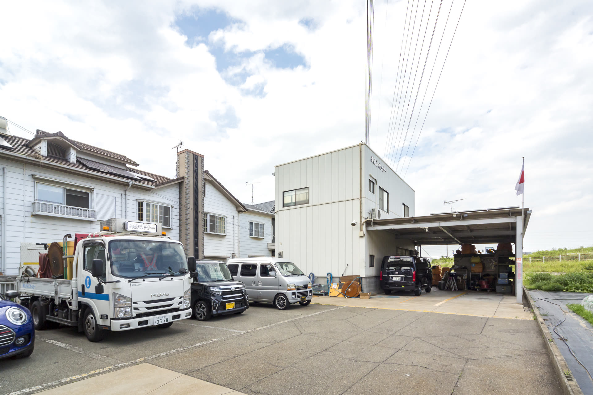 高砂カッターの社屋外観