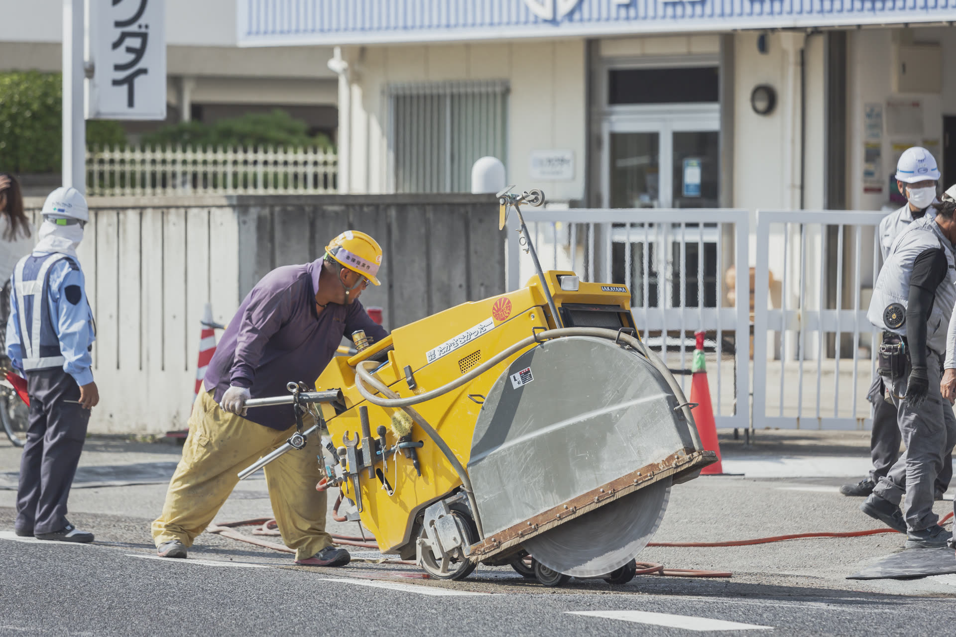 道路切断工事